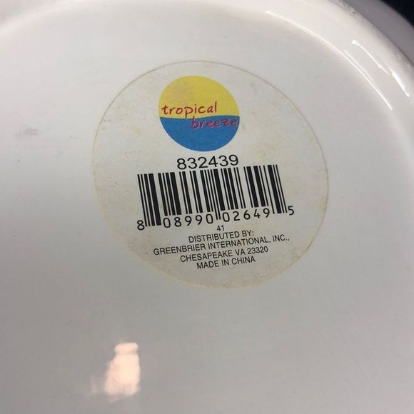 75. Tropical breeze set of four Hawaiian coconut tree T-shirt plates - Picture 6 of 9